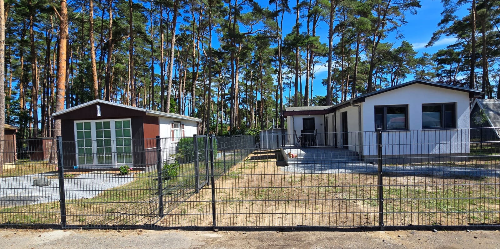 Bild vom Außenbereich des Bungalow Nummer 1